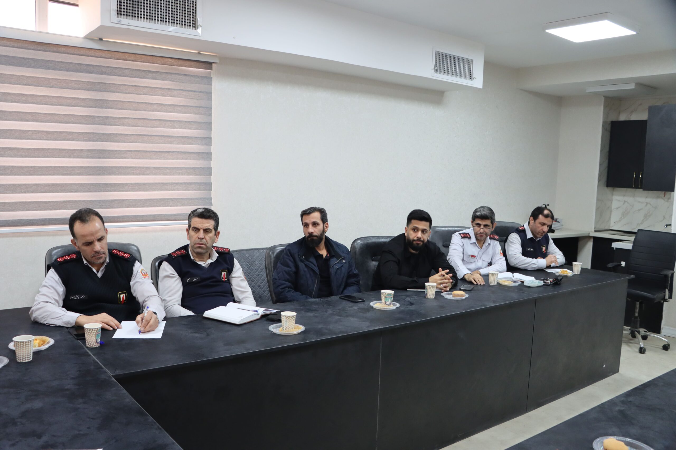 نهمین جلسه هیئت مدیره تعاونی مسکن با رابطین اطلاع رسانی معاونت ها و مناطق عملیاتی سازمان آتش نشانی