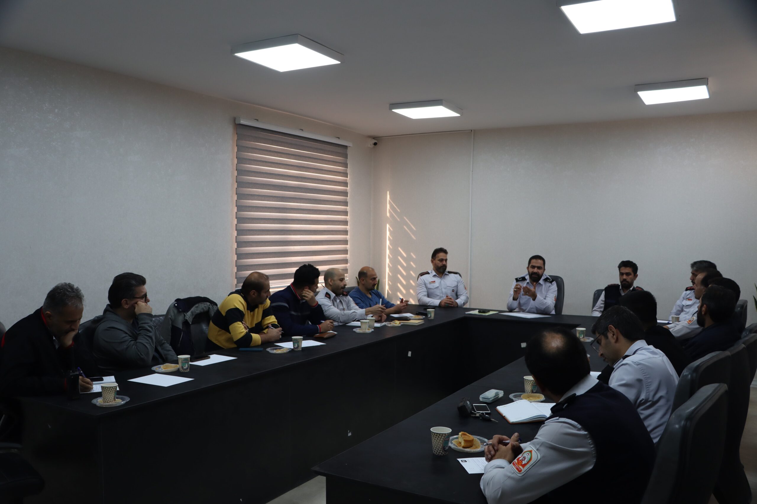 نهمین جلسه هیئت مدیره تعاونی مسکن با رابطین اطلاع رسانی معاونت ها و مناطق عملیاتی سازمان آتش نشانی