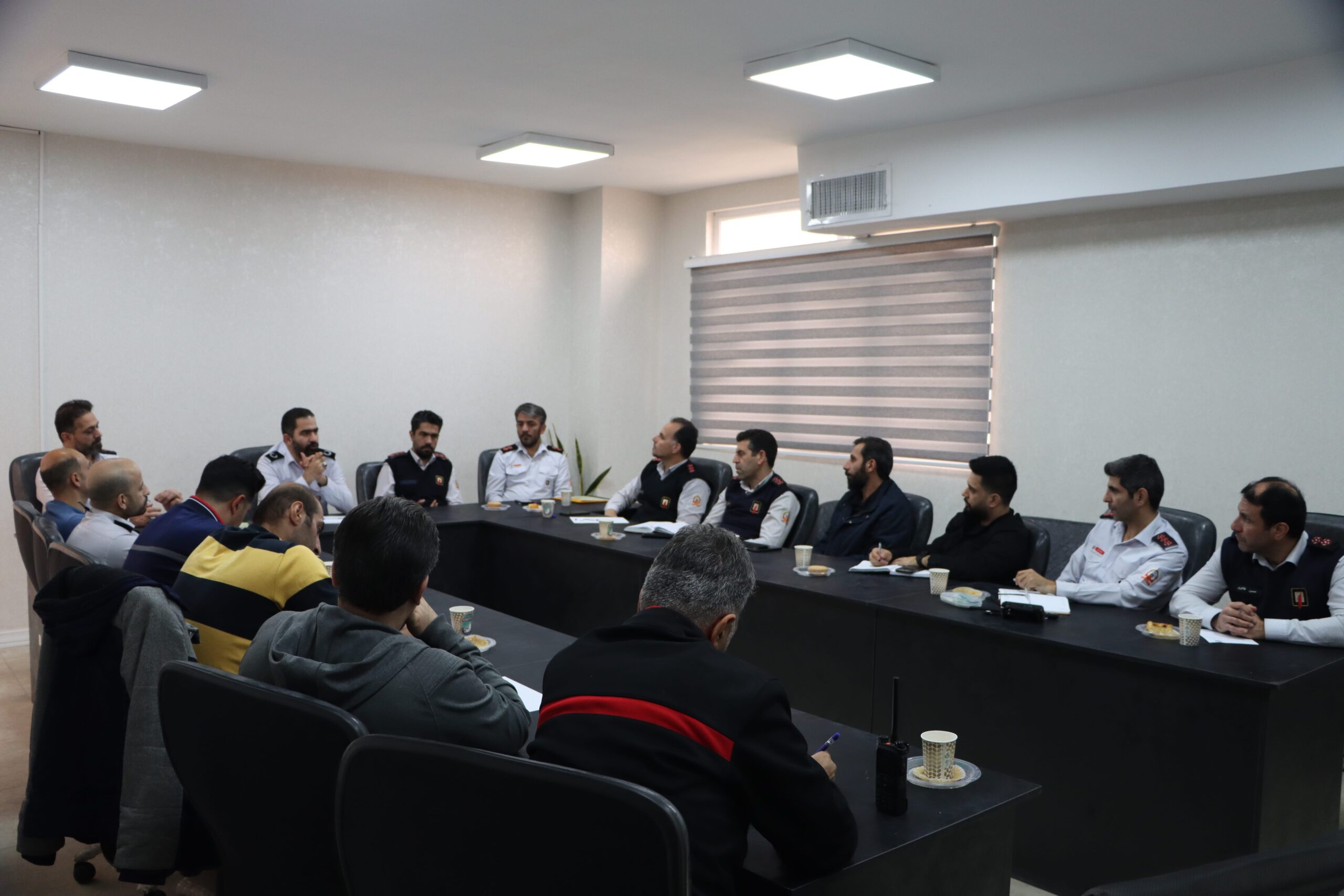 نهمین جلسه هیئت مدیره تعاونی مسکن با رابطین اطلاع رسانی معاونت ها و مناطق عملیاتی سازمان آتش نشانی