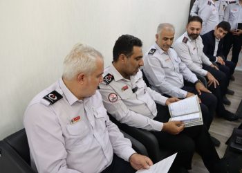 آغاز فرآیند صدور و امضای دفترچه‌ها را که با حضور جناب دکتر محمدی (مدیرعامل محترم سازمان آتش‌نشانی)
